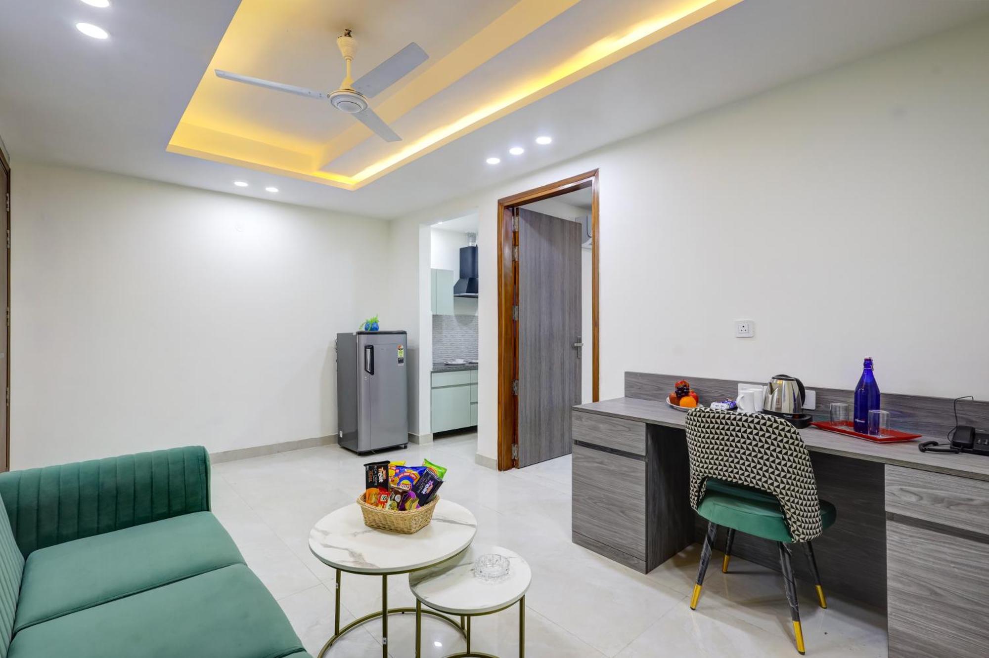 1Bhk Suites Opp Marriott - Huda City Centre Gurgaon Eksteriør bilde